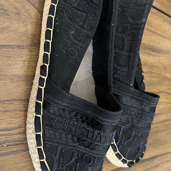 Size - Picture 3 of 3